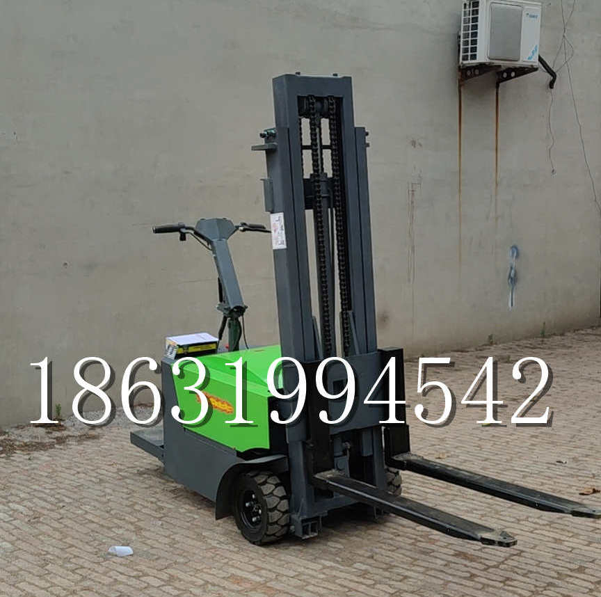 海南藏族自治州优程全电动叉车插腿式堆高车液压装卸车1.5吨升高小型站驾式铲车